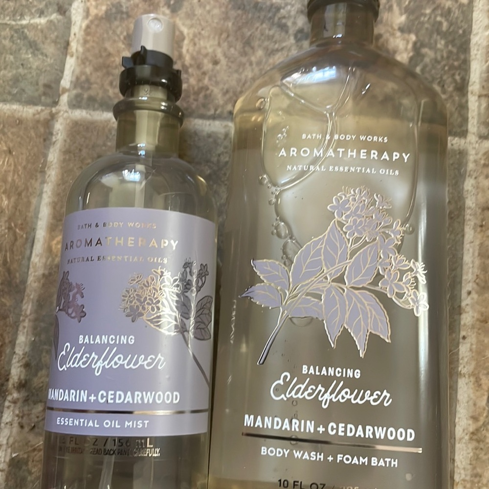 Balancing elderflower. Shower gel and pillow mist